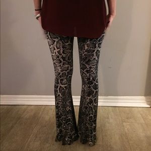 SHOW ME YOUR MUMU bam bam bells